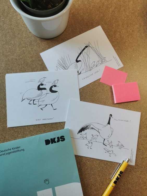 Neues Postkartenset für die Familienarbeit